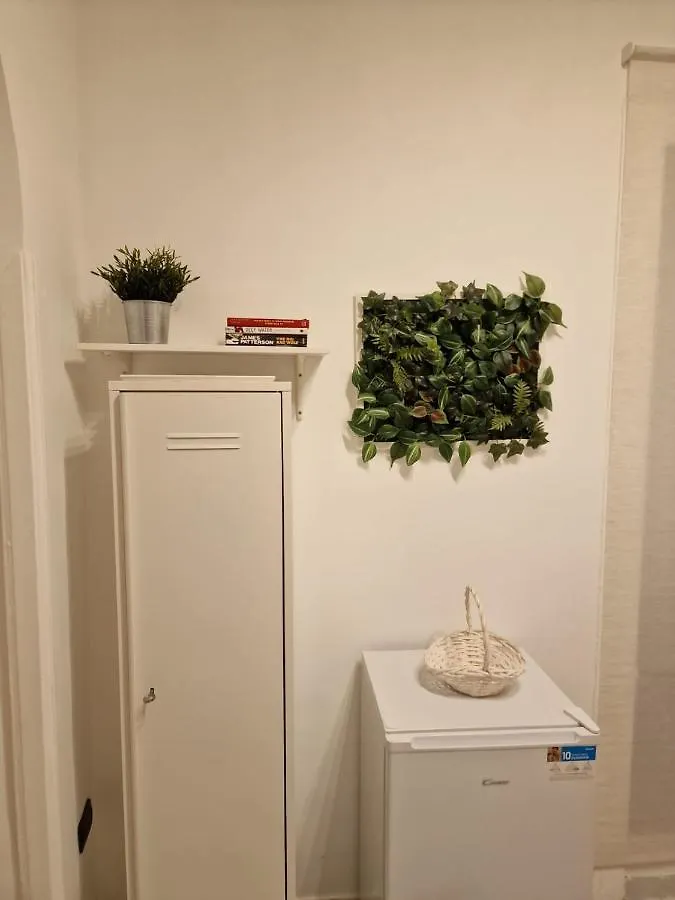 Incoming Quartieri Spagnoli 나폴리